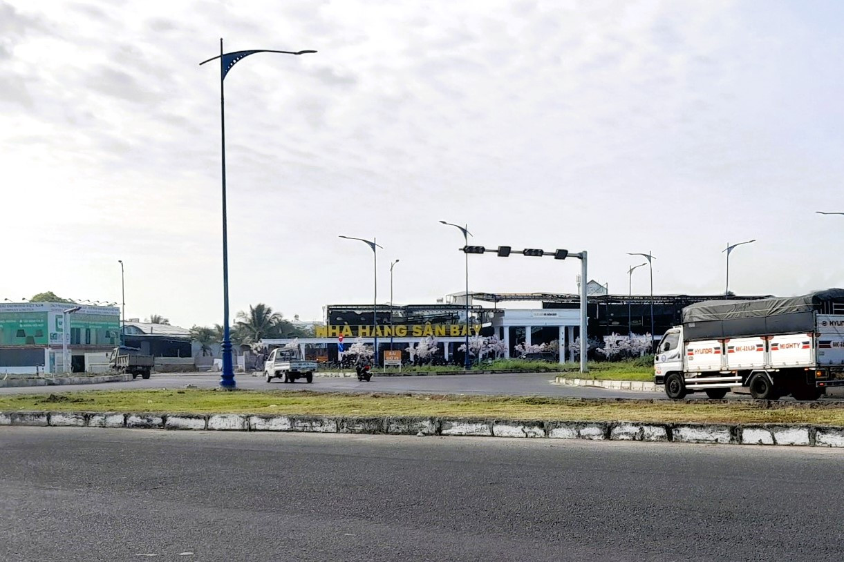 Đây được xem là vị trí "đắc địa" khi nằm ngay trục đường chính từ sân bay Cần Thơ vào trung tâm thành phố.