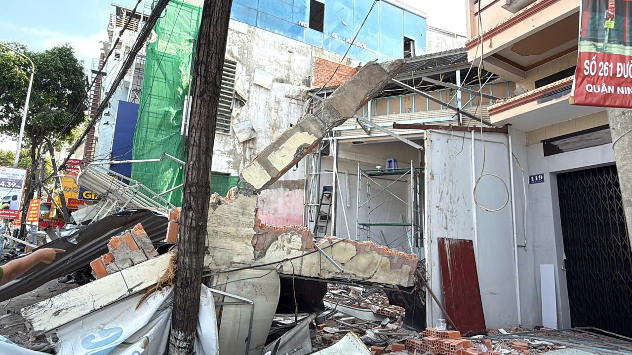 Hiện trường vụ tai nạn. Hiện trường vụ tai nạn.