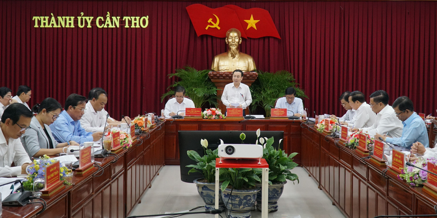 Quang cảnh buổi họp. Ảnh: PV.