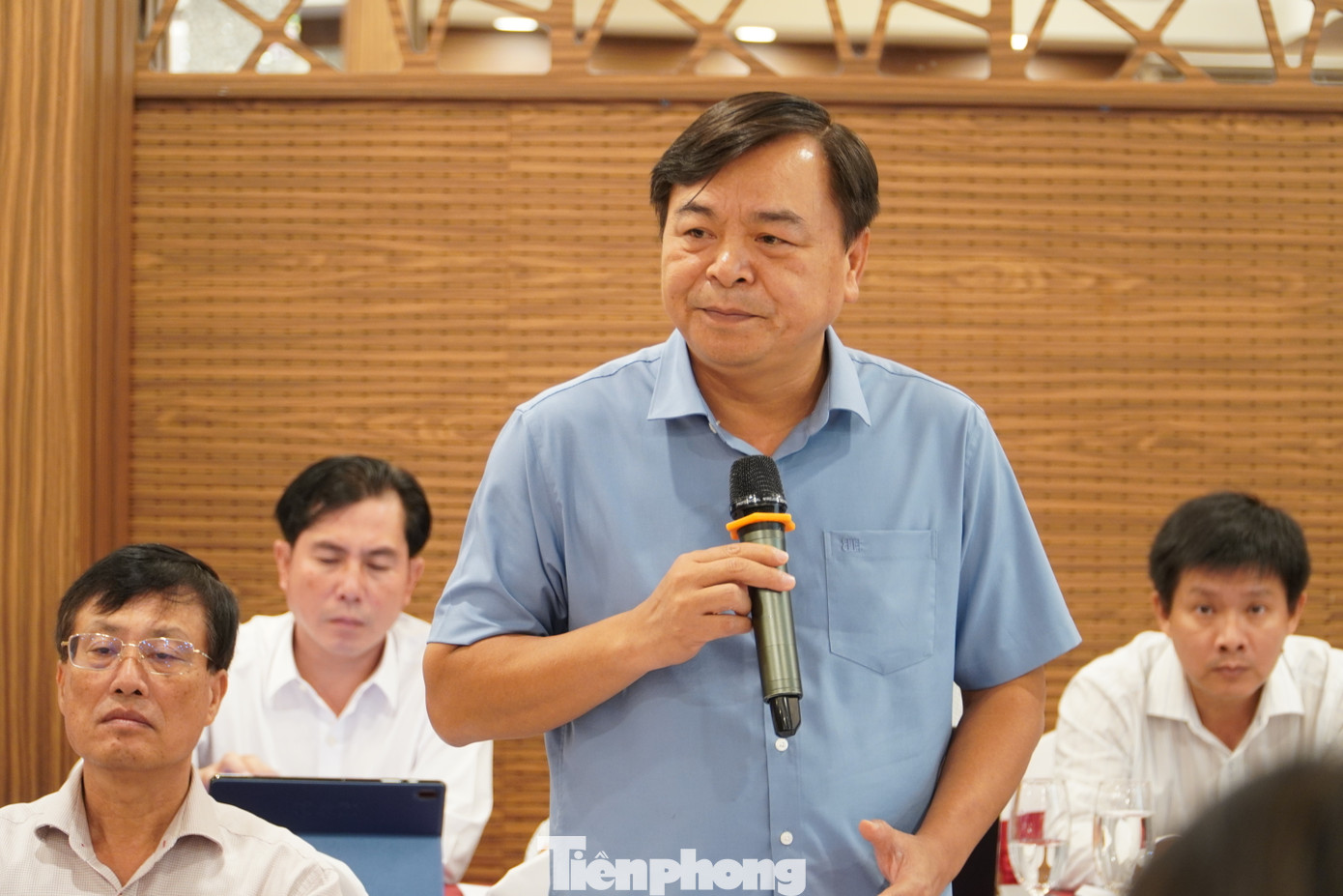 Thứ trưởng Bộ NN&PTNT - Nguyễn Hoàng Hiệp phát biểu tại cuộc họp. Thứ trưởng Bộ NN&PTNT - Nguyễn Hoàng Hiệp phát biểu tại cuộc họp.