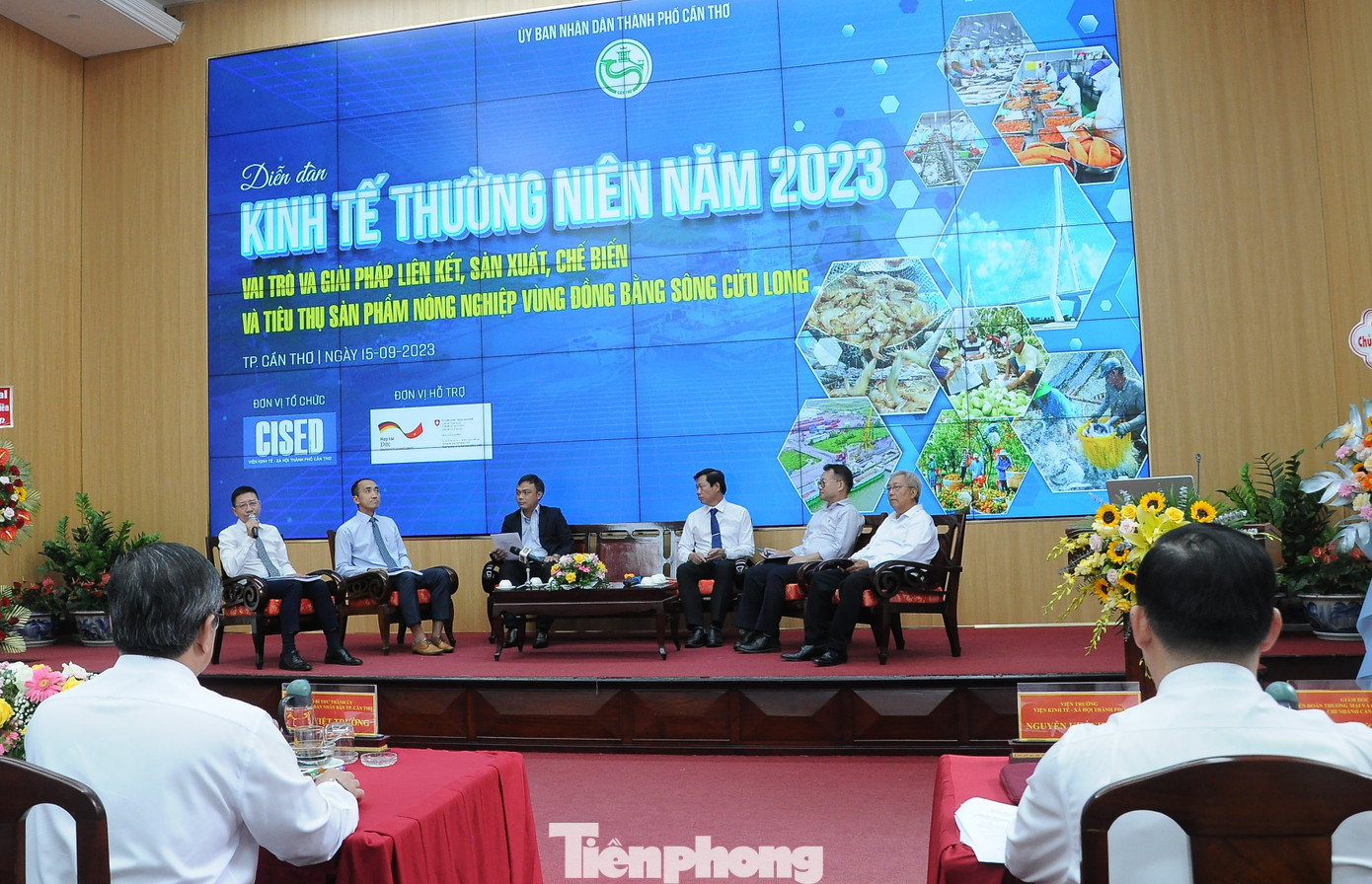 Diễn đàn được kỳ vọng giúp UBND thành phố Cần Thơ có bước chuẩn bị tốt cho việc triển khai các cơ chế đặc thù theo tinh thần Nghị quyết 45/2022/QH15 của Quốc hội. Ảnh: Cảnh Kỳ.