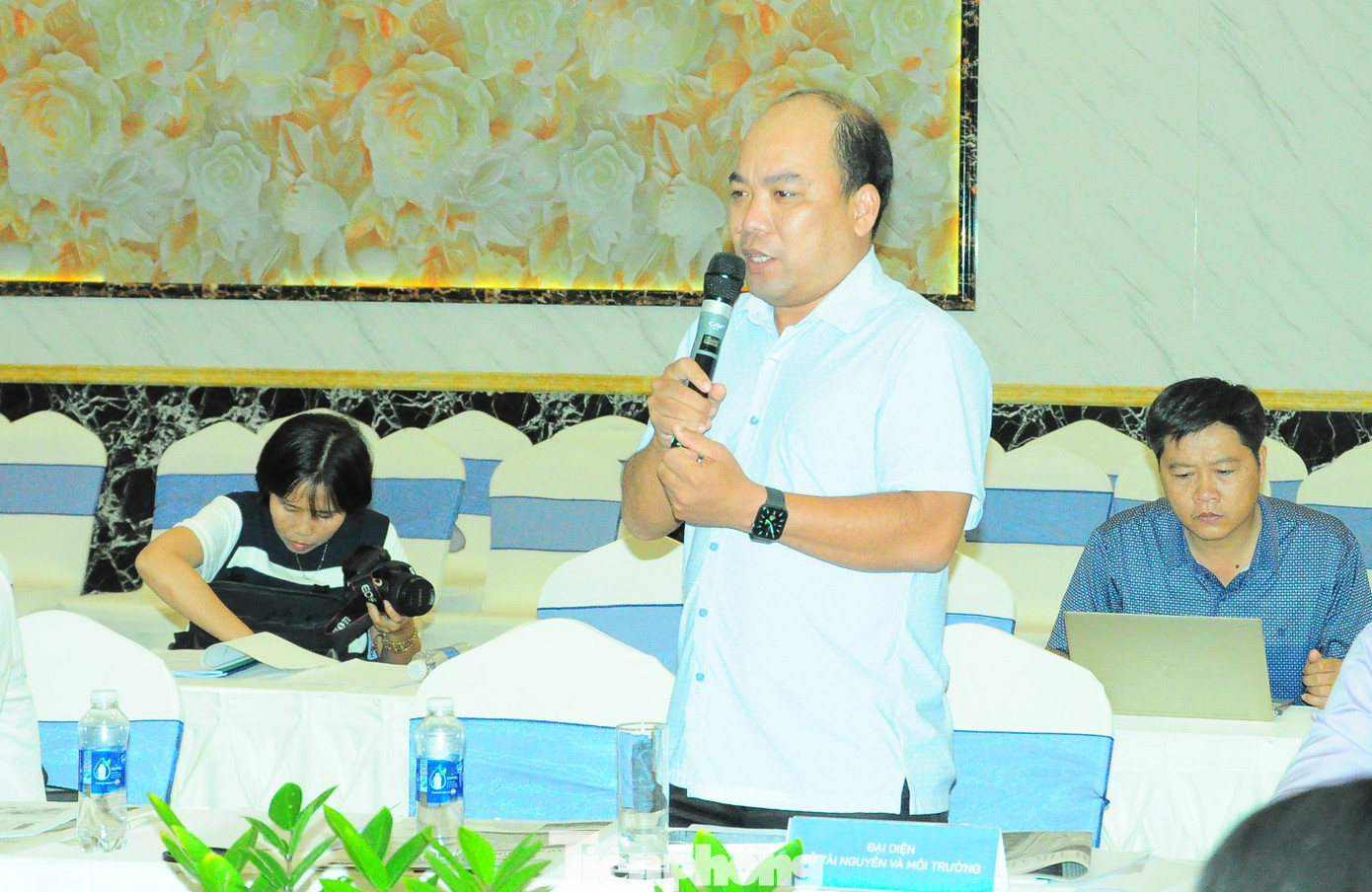 Ông Trần Minh Tuấn - Giám đốc Trung tâm Nghiên cứu thủy nông và Cấp nước chia sẻ tại diễn đàn. Ảnh: CK Ông Trần Minh Tuấn - Giám đốc Trung tâm Nghiên cứu thủy nông và Cấp nước chia sẻ tại diễn đàn. Ảnh: CK