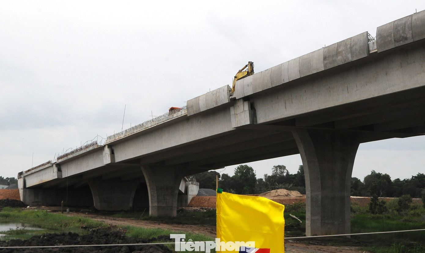 Phương án xây cầu cạn được xem có nhiều ưu điểm. Ảnh: Cảnh Kỳ.