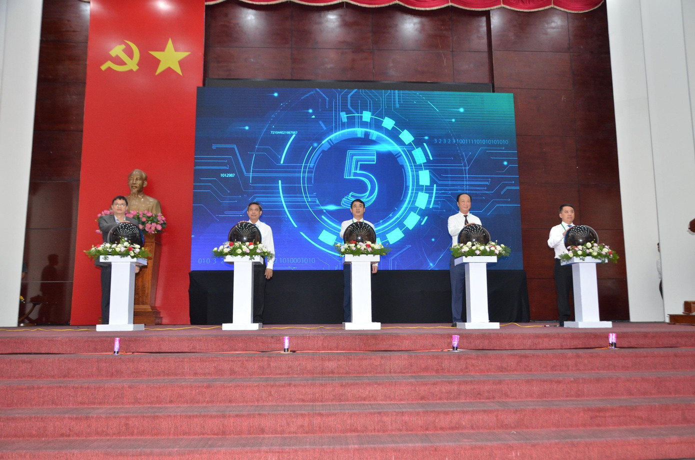 Nghi thức khai mạc Tuần lễ Chuyển đổi số phát triển kinh tế vùng – Hậu Giang năm 2022.