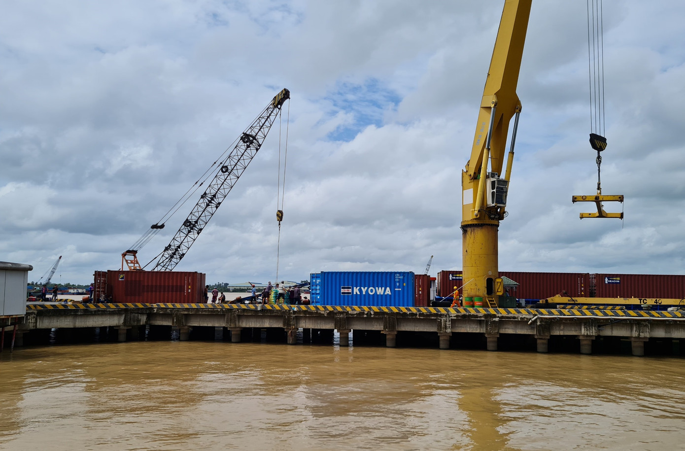 Cảng Tân cảng Thốt Nốt. Cảng Tân cảng Thốt Nốt.