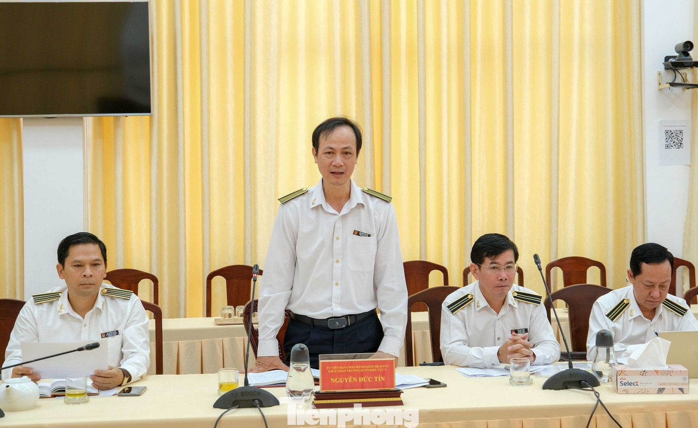 Kiểm toán trưởng Kiểm toán Nhà nước khu vực V Nguyễn Đức Tín phát biểu. Ảnh: CK