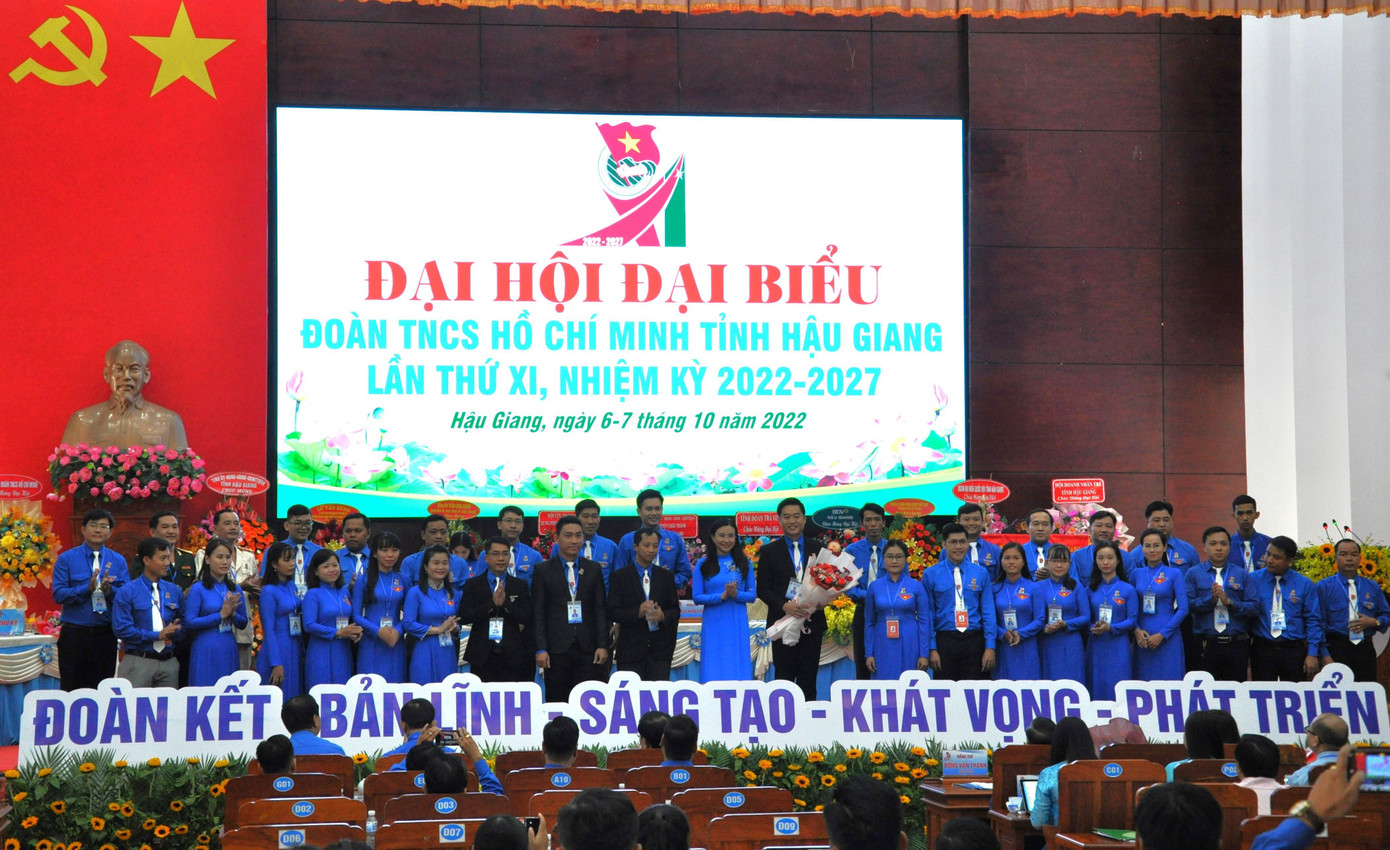 Ban Chấp hành Tỉnh Đoàn Hậu Giang khóa mới ra mắt.