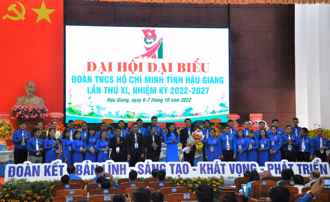 Ban Chấp hành Tỉnh Đoàn Hậu Giang khóa mới ra mắt.