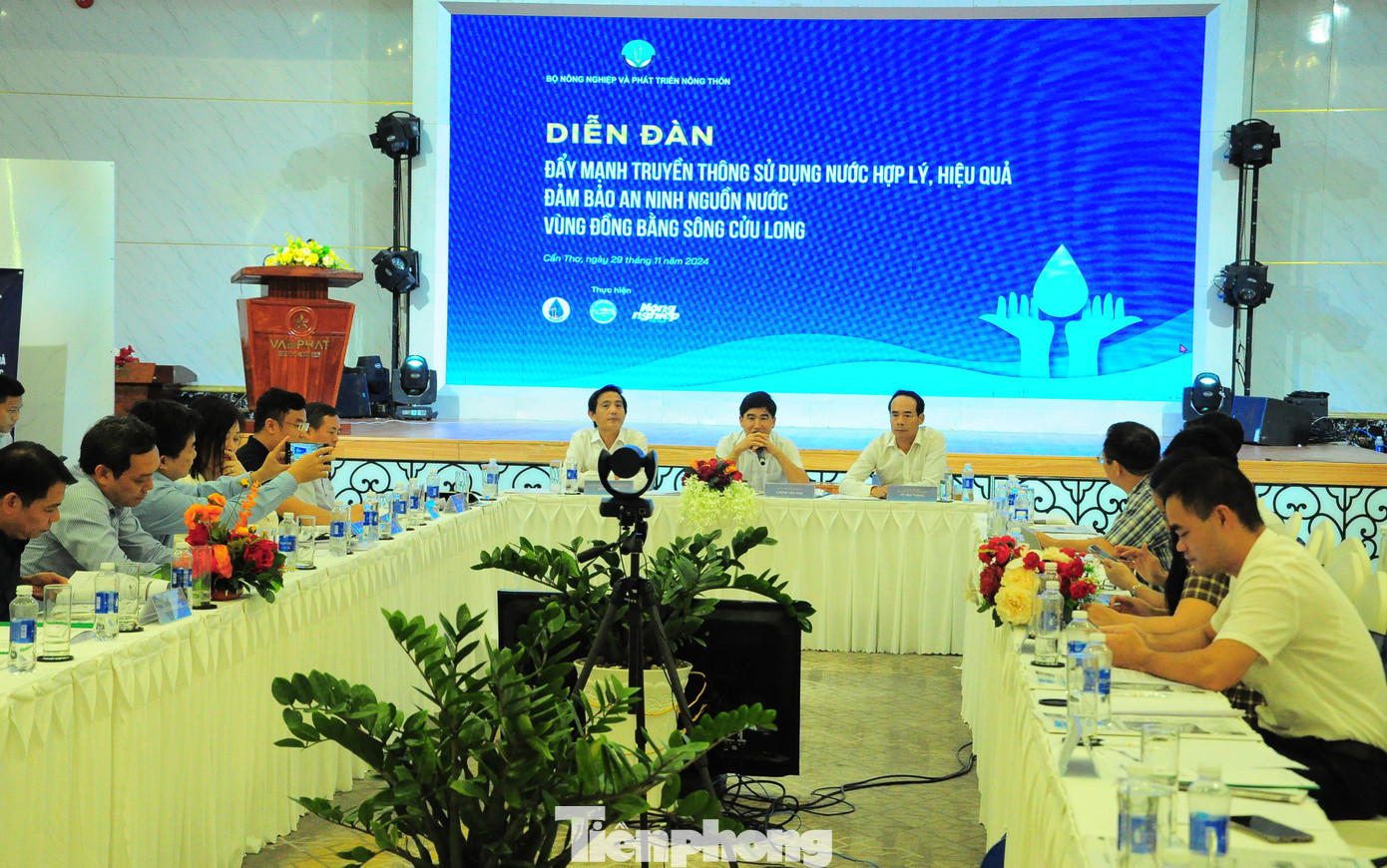 Quang cảnh diễn đàn. Ảnh: CK Quang cảnh diễn đàn. Ảnh: CK