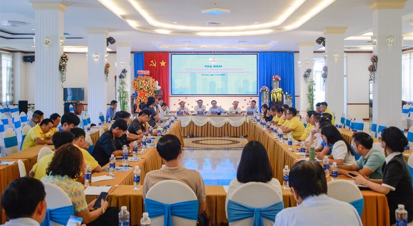Quang cảnh tọa đàm. Ảnh: Phương An