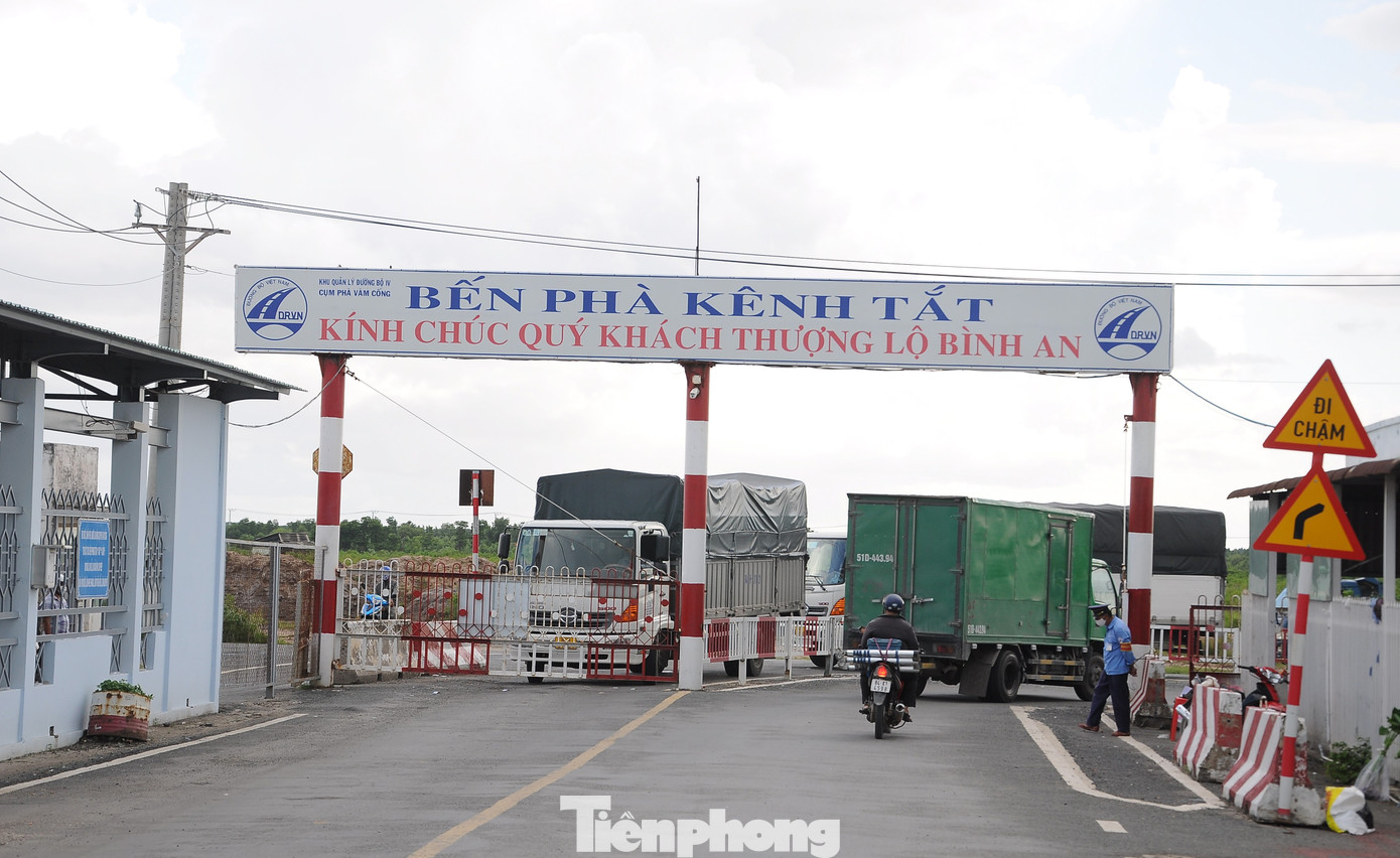 Bến phà kênh Tắt. Ảnh: CK