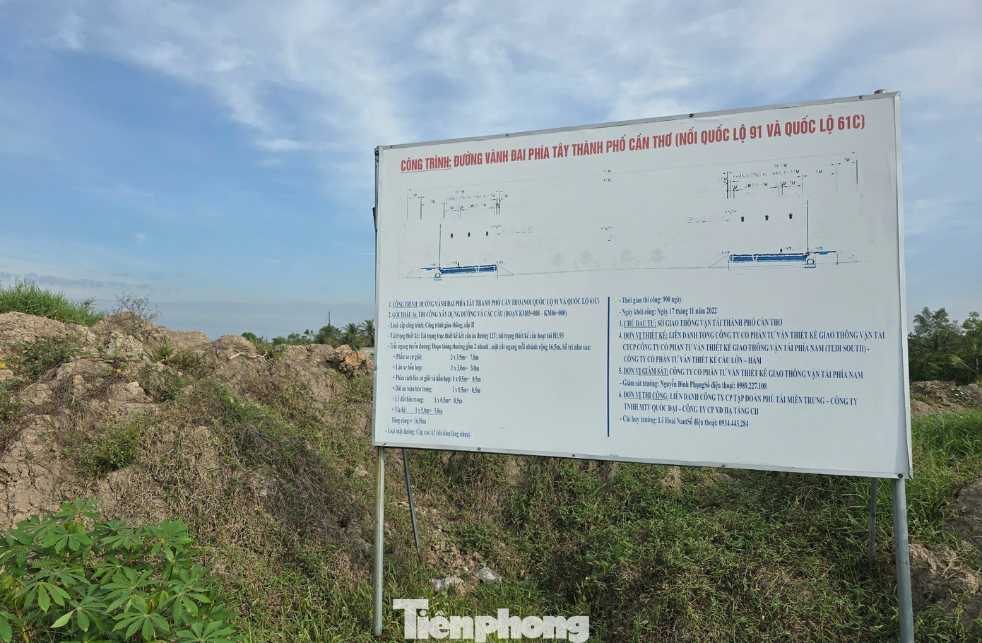 Dự án đường vành đai phía Tây Cần Thơ khởi công tháng 11/2022, dự kiến hoàn thành năm sau, nhưng đang gặp khó vì mặt bằng, thiếu cát. Ảnh: CK Dự án đường vành đai phía Tây Cần Thơ khởi công tháng 11/2022, dự kiến hoàn thành năm sau, nhưng đang gặp khó vì mặt bằng, thiếu cát. Ảnh: CK