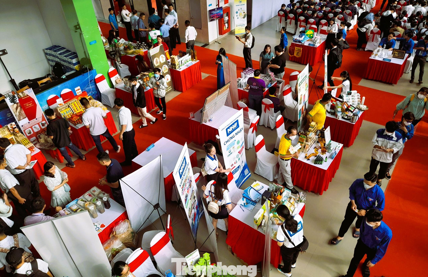 Các gian hàng trưng bày tại sự kiện. Ảnh: CK Các gian hàng trưng bày tại sự kiện. Ảnh: CK