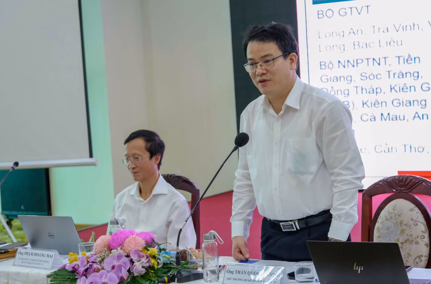 Thứ trưởng Bộ KH&ĐT Trần Quốc Phương phát biểu tại cuộc họp. Thứ trưởng Bộ KH&ĐT Trần Quốc Phương phát biểu tại cuộc họp.