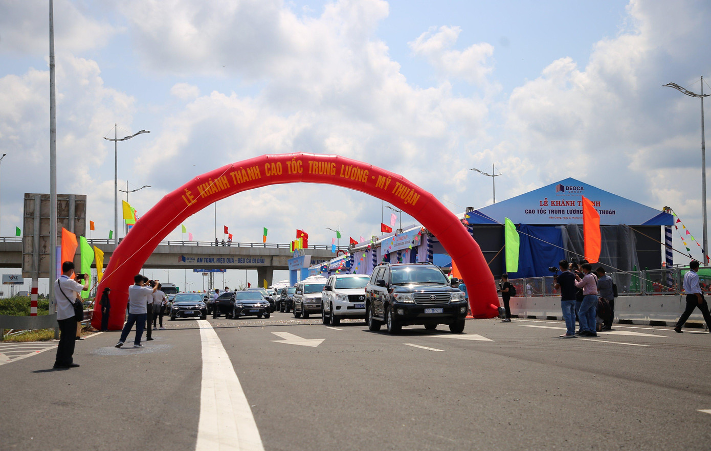 Cao tốc Trung Lương - Mỹ Thuận chính thức khánh thành.