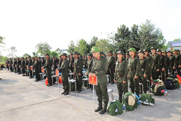 Lễ giao nhận tân binh của Công an tỉnh Sóc Trăng. Lễ giao nhận tân binh của Công an tỉnh Sóc Trăng.