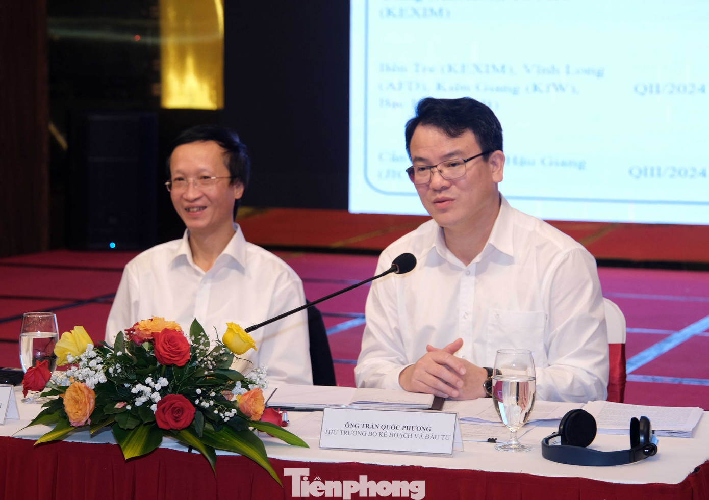 Thứ trưởng Bộ KH&ĐT Trần Quốc Phương (phải) phát biểu. Ảnh: CK. Thứ trưởng Bộ KH&ĐT Trần Quốc Phương (phải) phát biểu. Ảnh: CK.