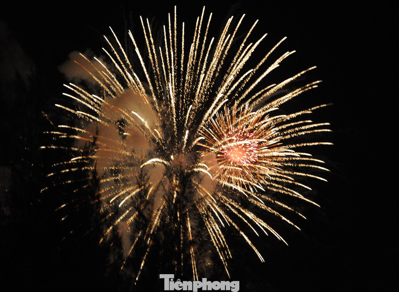 Cần Thơ có 5 điểm bắn pháo hoa đêm Giao thừa Tết Nguyên đán Giáp Thìn 2024. Cần Thơ có 5 điểm bắn pháo hoa đêm Giao thừa Tết Nguyên đán Giáp Thìn 2024.