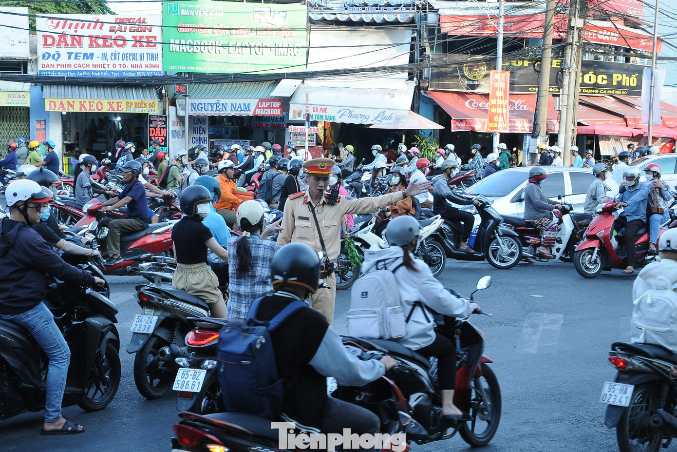 Nút giao đường Mậu Thân – 3 Tháng 2 – Trần Hưng Đạo. Ảnh: CK