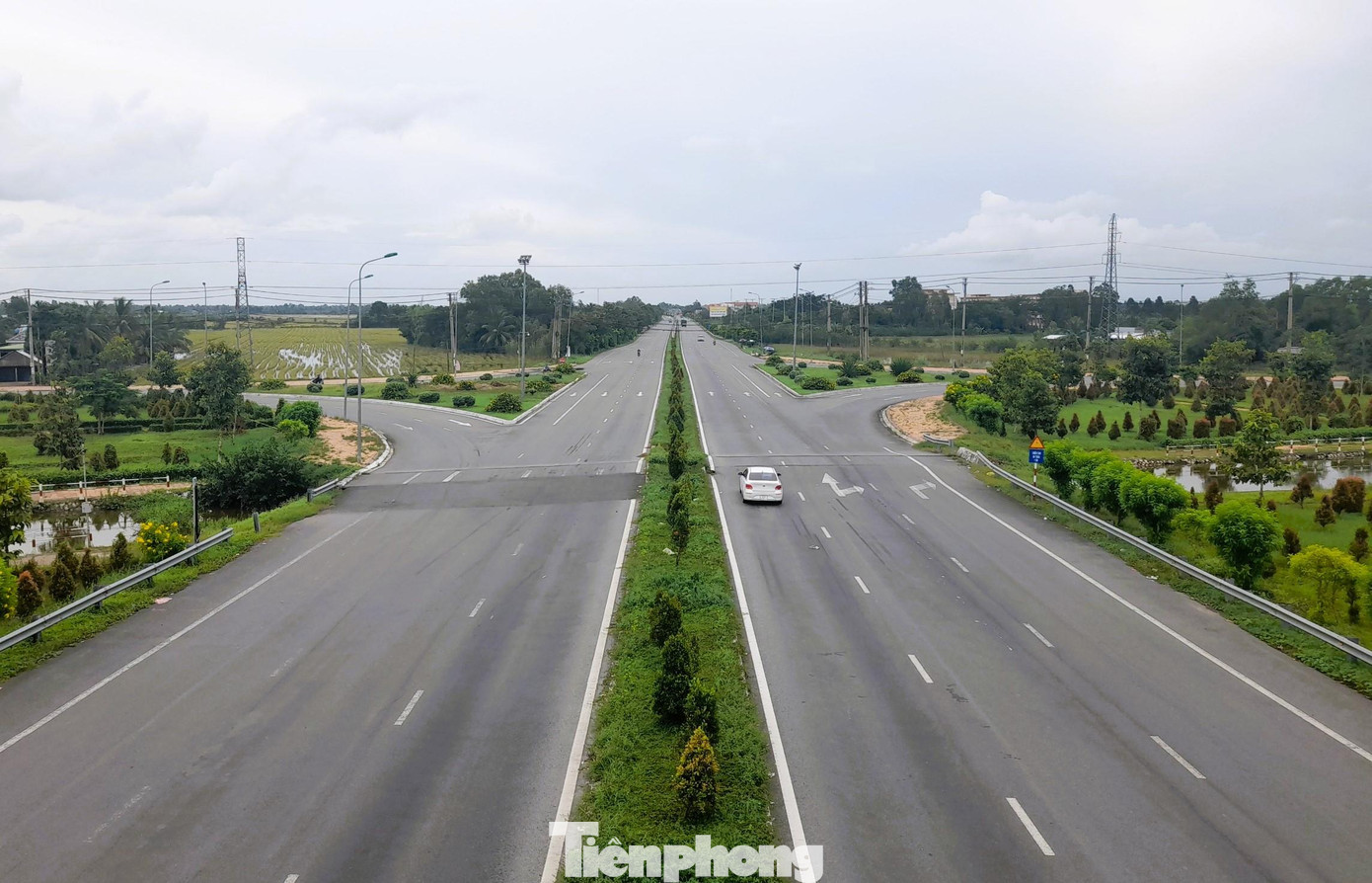 Dự án cao tốc Bắc - Nam phía Đông giai đoạn 2021-2025 qua địa bàn tỉnh Hậu Giang 63km. Ảnh minh họa: Cảnh Kỳ Dự án cao tốc Bắc - Nam phía Đông giai đoạn 2021-2025 qua địa bàn tỉnh Hậu Giang 63km. Ảnh minh họa: Cảnh Kỳ