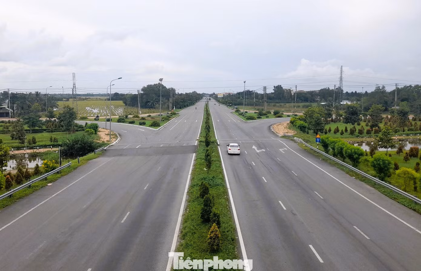 Dự án cao tốc Bắc - Nam phía Đông giai đoạn 2021-2025 qua địa bàn tỉnh Hậu Giang 63km. Ảnh minh họa: Cảnh Kỳ Dự án cao tốc Bắc - Nam phía Đông giai đoạn 2021-2025 qua địa bàn tỉnh Hậu Giang 63km. Ảnh minh họa: Cảnh Kỳ