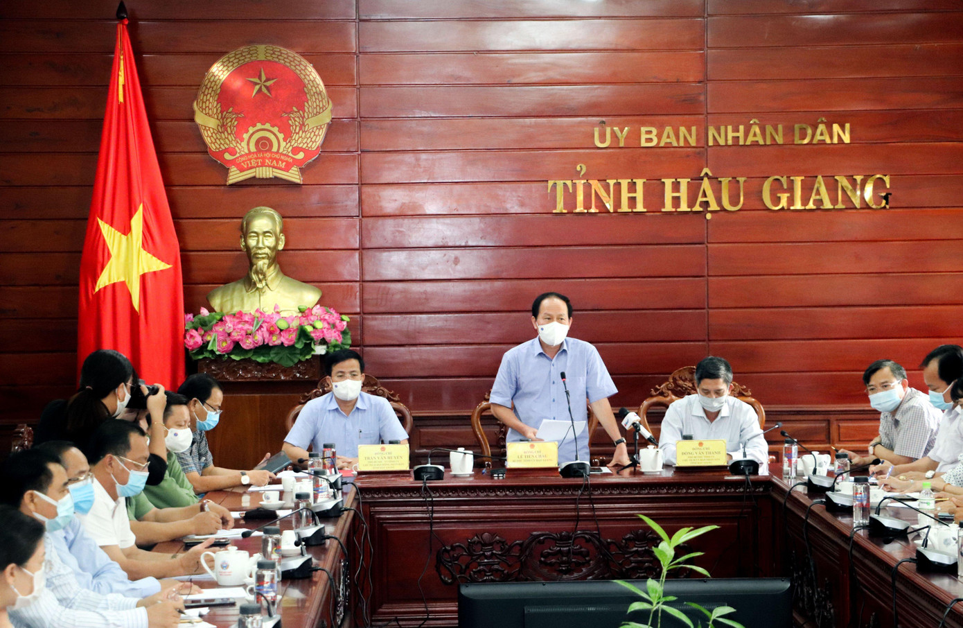Bí thư Tỉnh ủy Hậu Giang Lê Tiến Châu phát biểu chỉ đạo sau buổi diễn tập. Bí thư Tỉnh ủy Hậu Giang Lê Tiến Châu phát biểu chỉ đạo sau buổi diễn tập.