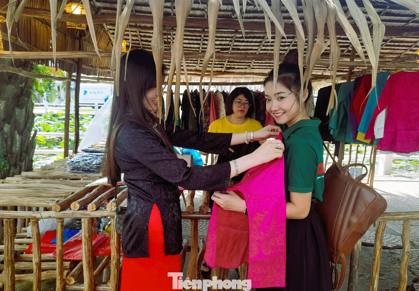 Festival Áo Bà Ba - Hậu Giang năm 2023 với chủ đề Phát huy nội lực, tận dụng thời cơ, khơi dậy khát vọng xây dựng tỉnh Hậu Giang phát triển nhanh và bền vững diễn từ ngày 29/9-1/10 tại thành phố Vị Thanh, tỉnh Hậu Giang.