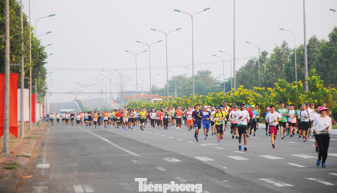 Qua hai lần tổ chức vào năm 2019 và 2020 (năm 2021 không tổ chức do dịch COVID-19), giải thu hút hàng ngàn vận động viên trong và ngoài nước tham gia. Đây cũng được xem là giải chạy có quy mô lớn nhất lần đầu diễn ra tại vùng ĐBSCL. Ảnh: CK