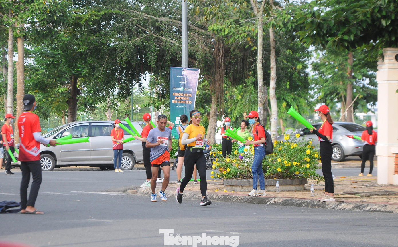 “Mekong Delta Marathon” là giải chạy do UBND tỉnh Hậu Giang khởi xướng, diễn ra lần đầu năm 2019. Ảnh: CK