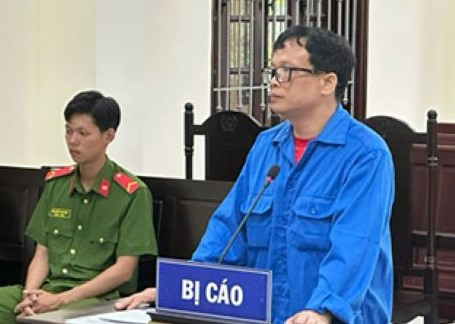 Bị cáo Nguyễn Việt Triều tại tòa.