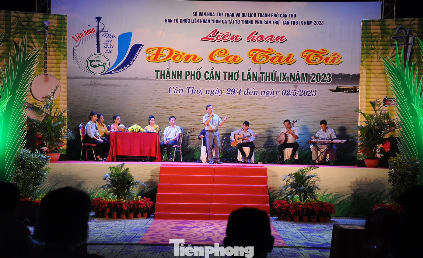 Cũng trong không gian Đền Hùng, Liên hoan Đờn ca tài tử thành phố Cần Thơ lần thứ IX năm 2023 được tổ chức.