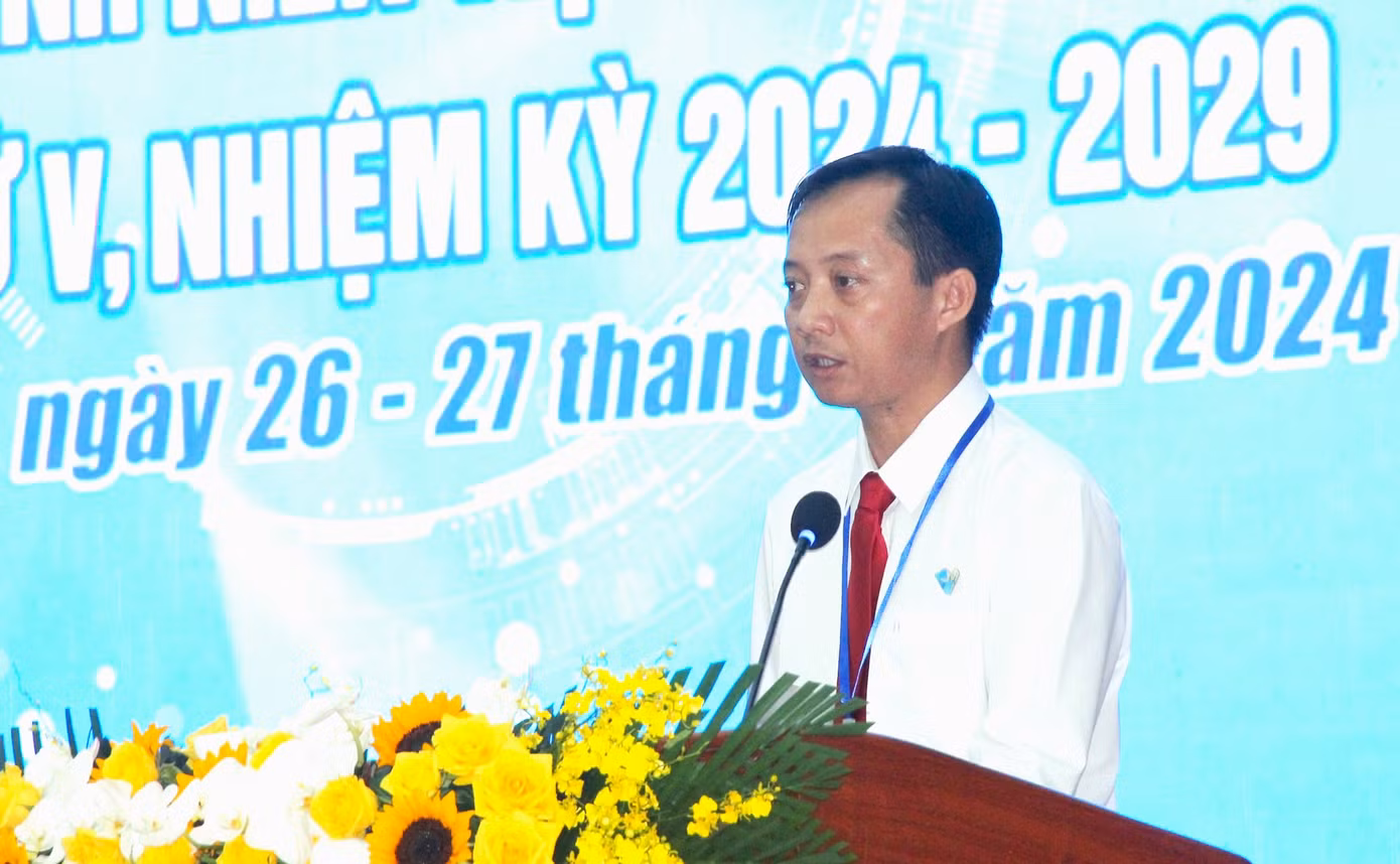 Anh Trương Minh Hoàng – Phó Bí thư Tỉnh Đoàn, Chủ tịch Hội LHTN Việt Nam tỉnh Hậu Giang phát biểu khai mạc đại hội.