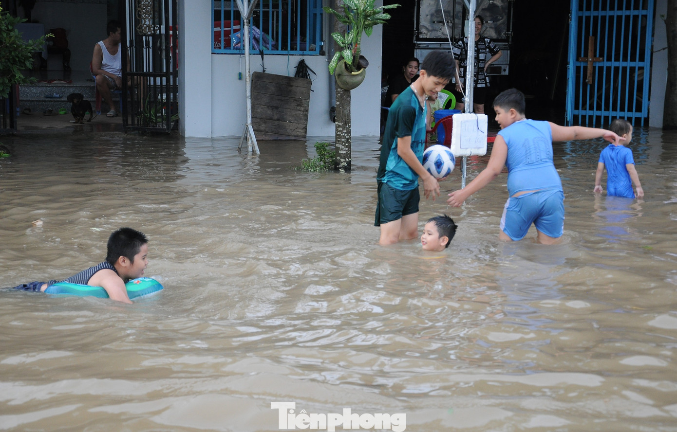 Cần Thơ chỉ đạo tổ chức các điểm giữ trẻ mùa mưa lũ. Ảnh: Cảnh Kỳ.