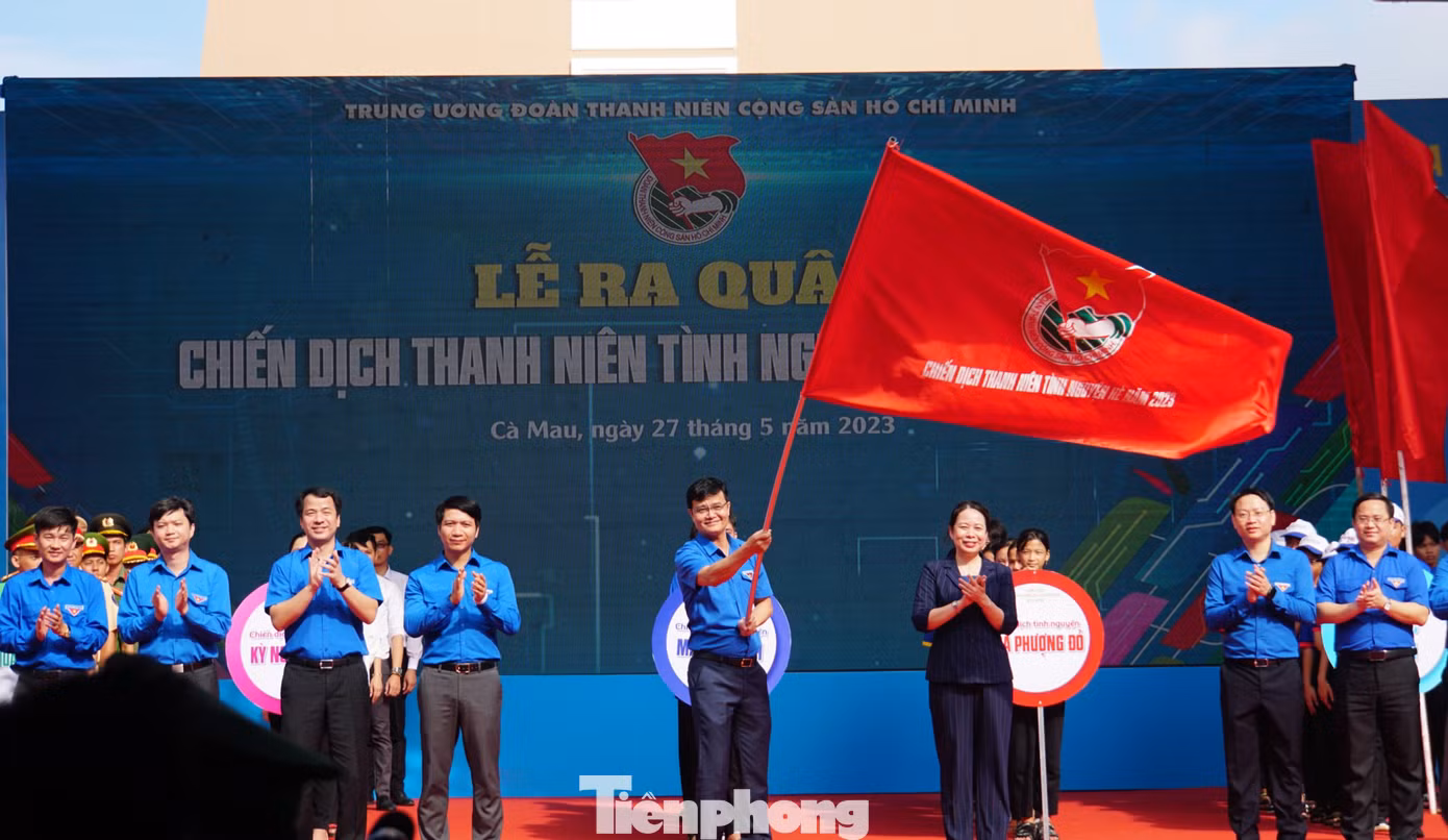 Bí thư thứ nhất T.Ư Đoàn Bùi Quang Huy phát động ra quân Chiến dịch.
