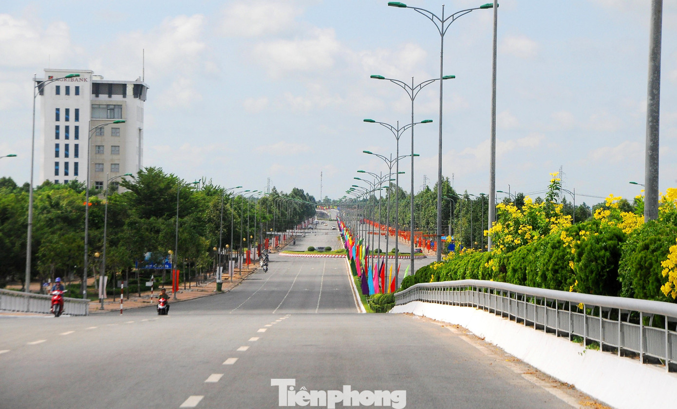 Đường Võ Nguyên Giáp, thành phố Vị Thanh, tỉnh Hậu Giang. Ảnh: CK