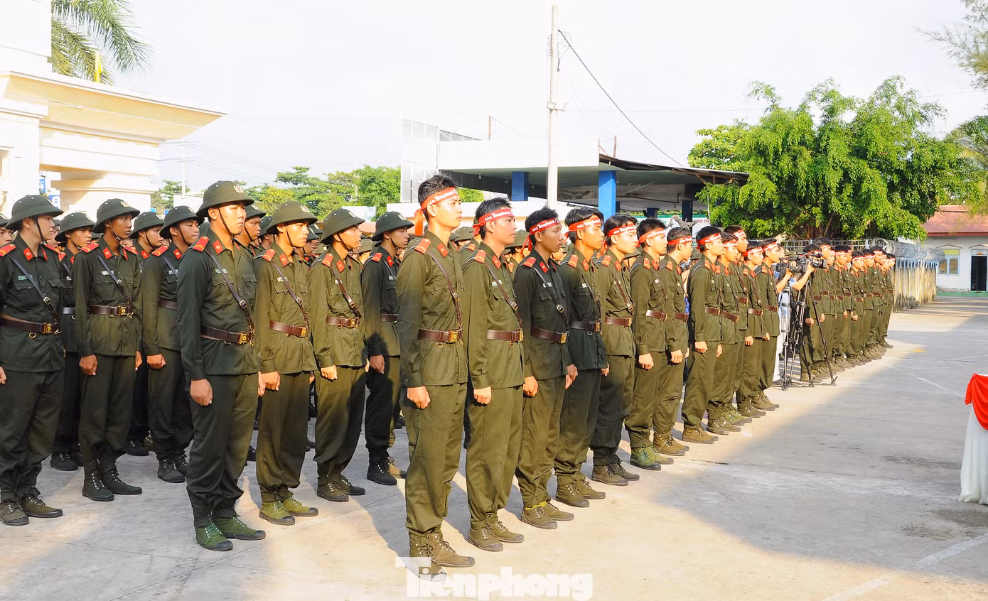 Không khí lễ khai mạc.