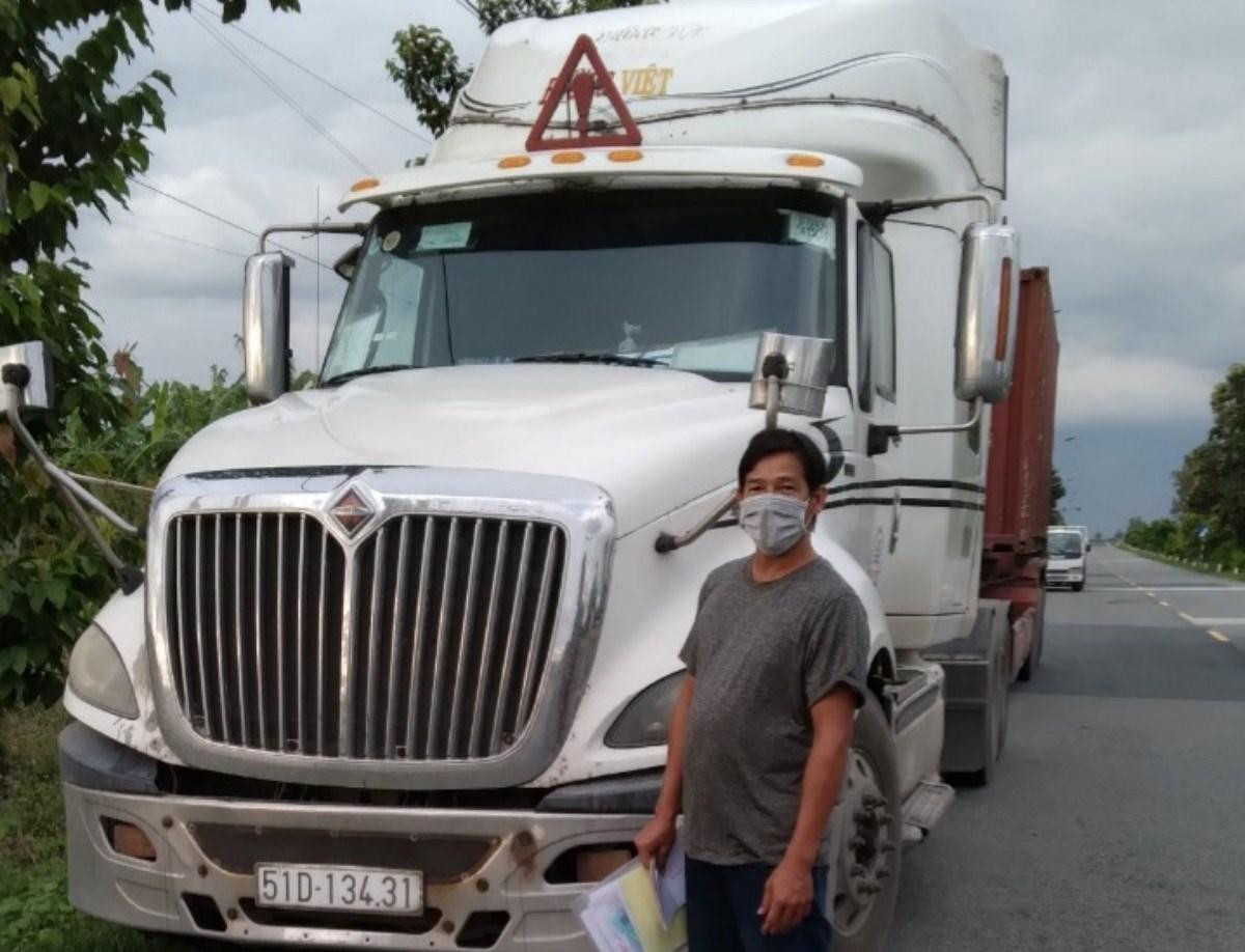 Tài xế cùng phương tiện vi phạm.