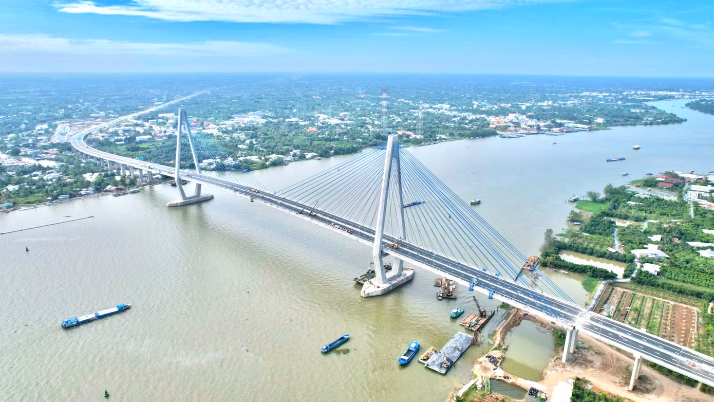 Dự án có điểm đầu nối với cao tốc Trung Lương - Mỹ Thuận tại nút giao An Thái Trung thuộc địa phận huyện Cái Bè (tỉnh Tiền Giang;) điểm cuối nối với dự án cao tốc Mỹ Thuận - Cần Thơ thuộc thành phố Vĩnh Long (tỉnh Vĩnh Long).