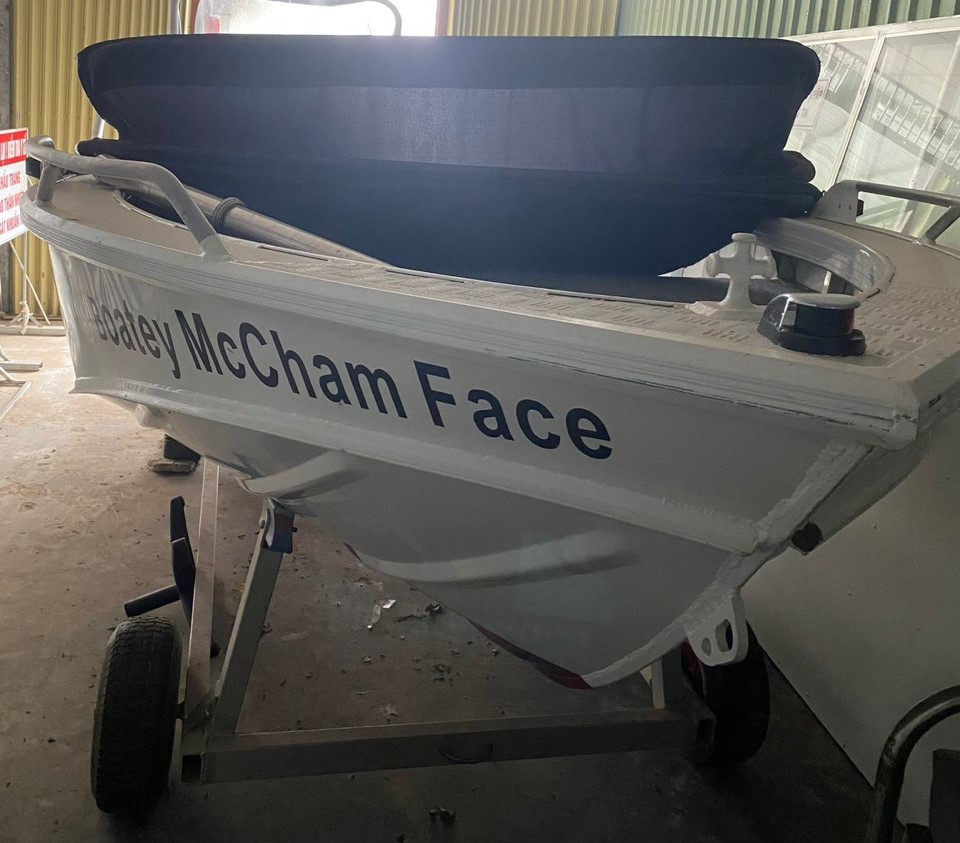 Tàu cứu thương đã được Trung tâm Y tế huyện Phụng Hiệp trả lại cho nhà tài trợ.