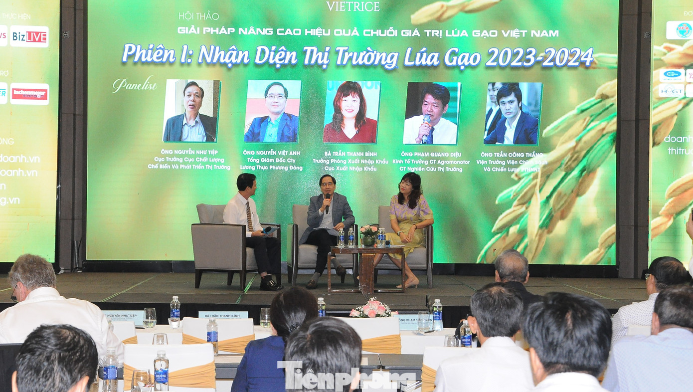 Đại diện doanh nghiệp chia sẻ tại hội thảo. Ảnh: Cảnh Kỳ. Đại diện doanh nghiệp chia sẻ tại hội thảo. Ảnh: Cảnh Kỳ.