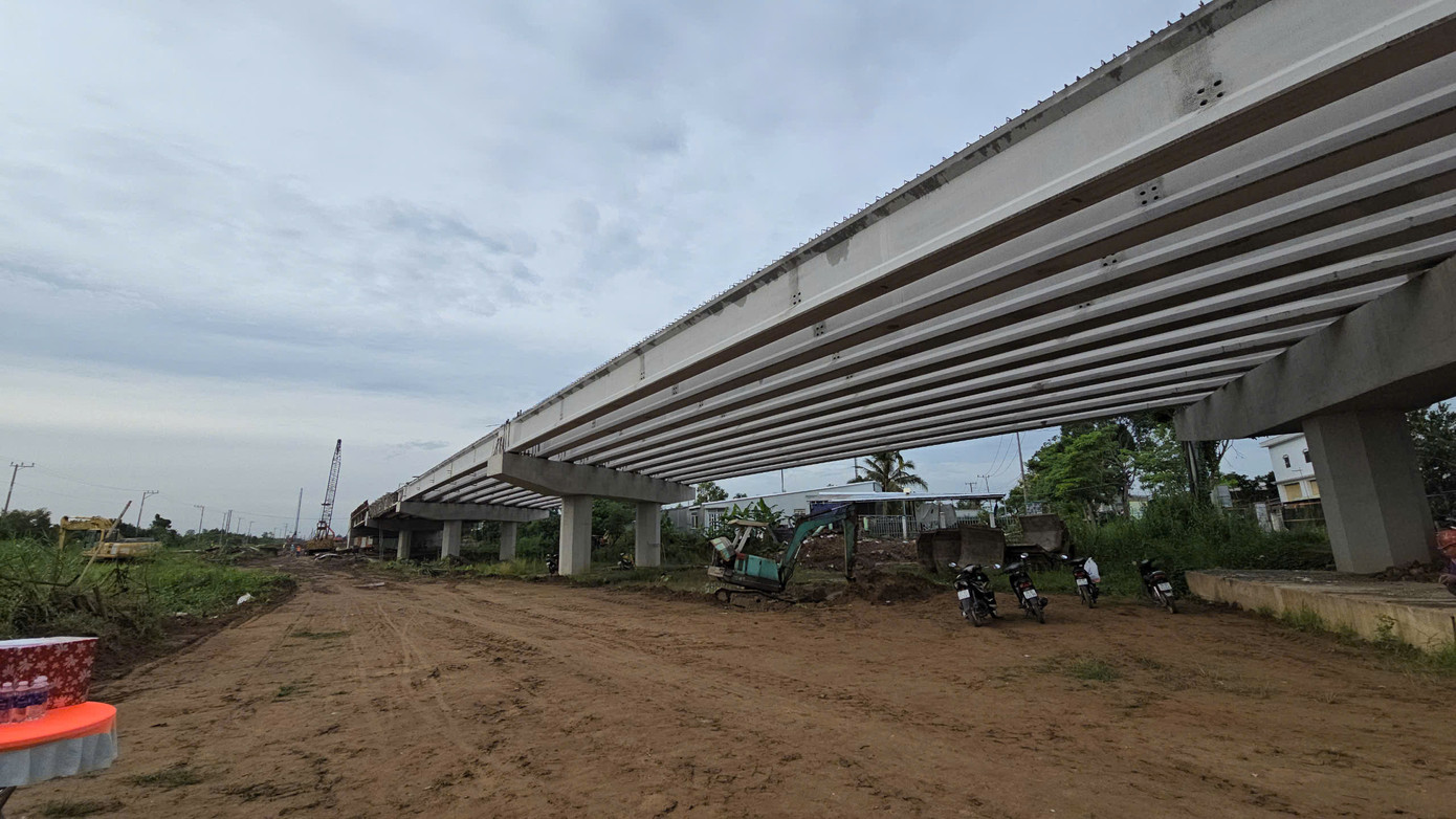 Dự án thành phần 1 thuộc dự án cao tốc Cao Lãnh - An Hữu, qua Đồng Tháp. Dự án thành phần 1 thuộc dự án cao tốc Cao Lãnh - An Hữu, qua Đồng Tháp.