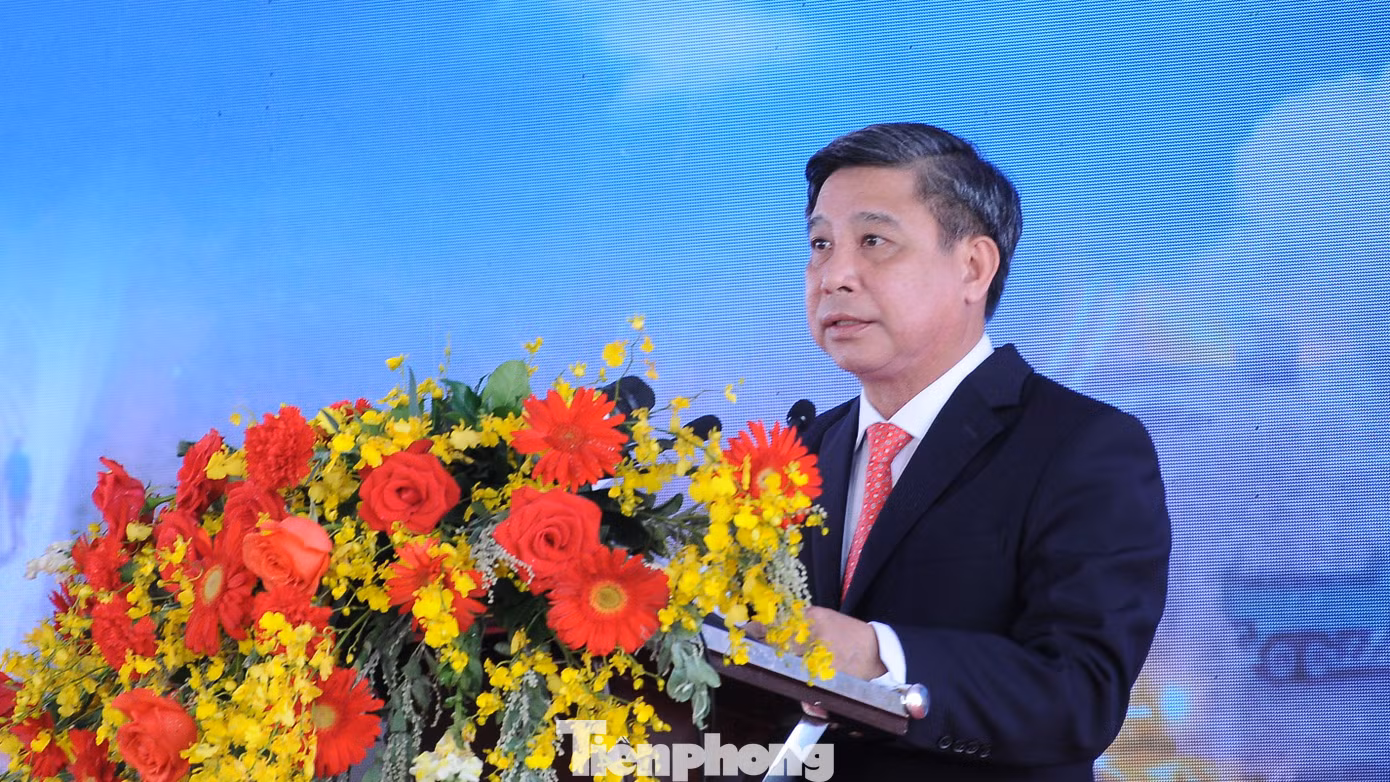Chủ tịch UBND tỉnh Hậu Giang Đồng Văn Thanh phát biểu tại buổi lễ (Ảnh: Cảnh Kỳ)