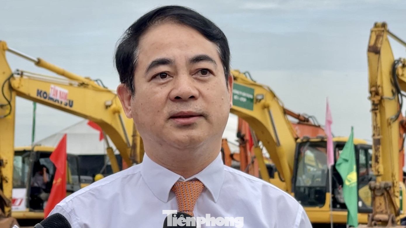 Bí thư Tỉnh ủy Hậu Giang Nghiêm Xuân Thành. Bí thư Tỉnh ủy Hậu Giang Nghiêm Xuân Thành.