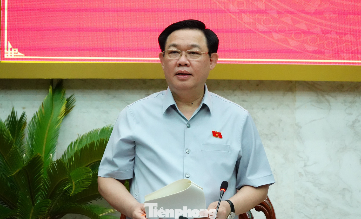 Chủ tịch Quốc hội Vương Đình Huệ phát biểu tại buổi làm việc. (Ảnh: Cảnh Kỳ) Chủ tịch Quốc hội Vương Đình Huệ phát biểu tại buổi làm việc. (Ảnh: Cảnh Kỳ)