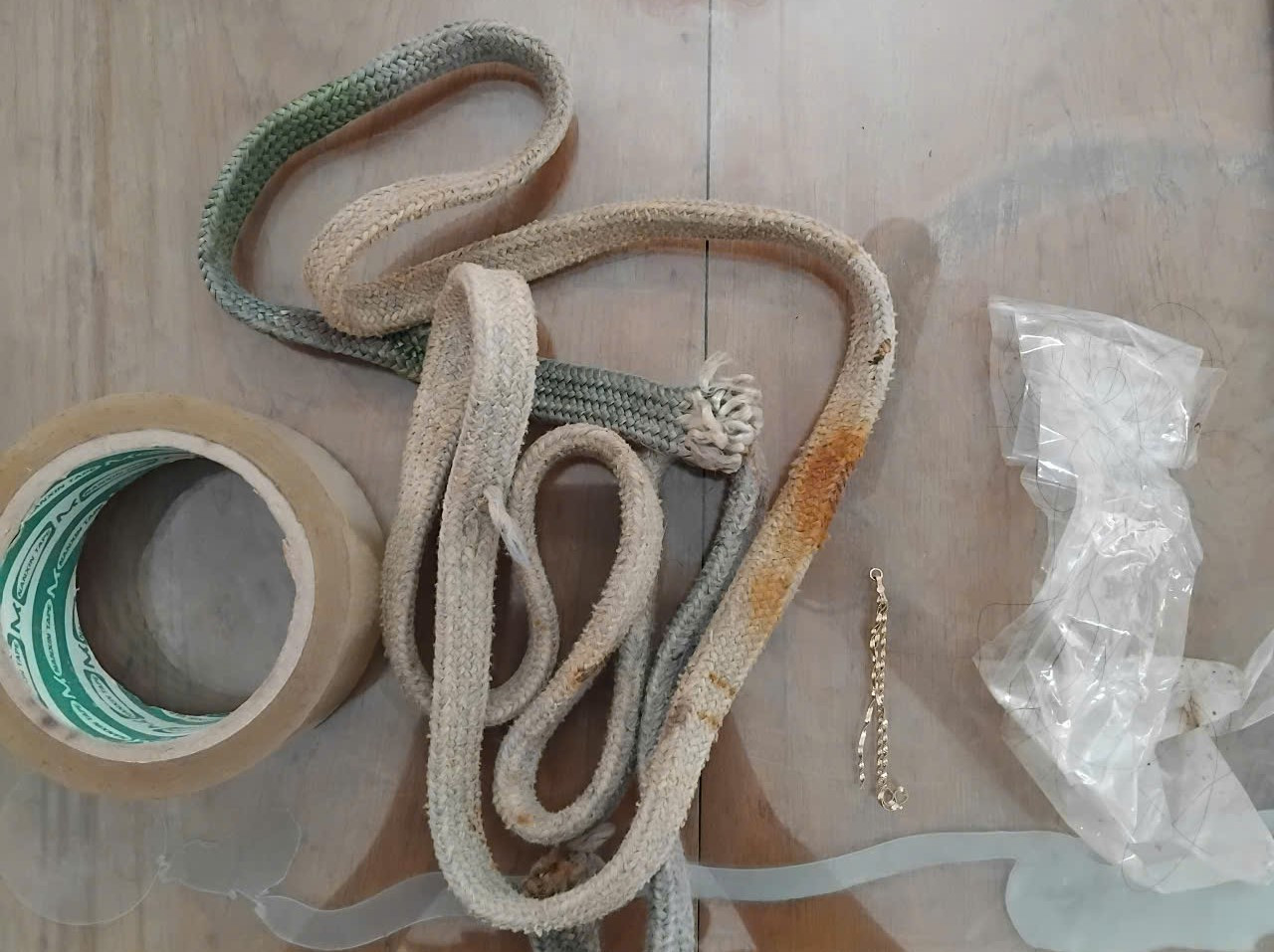 Tang vật của đối tượng sử dụng.