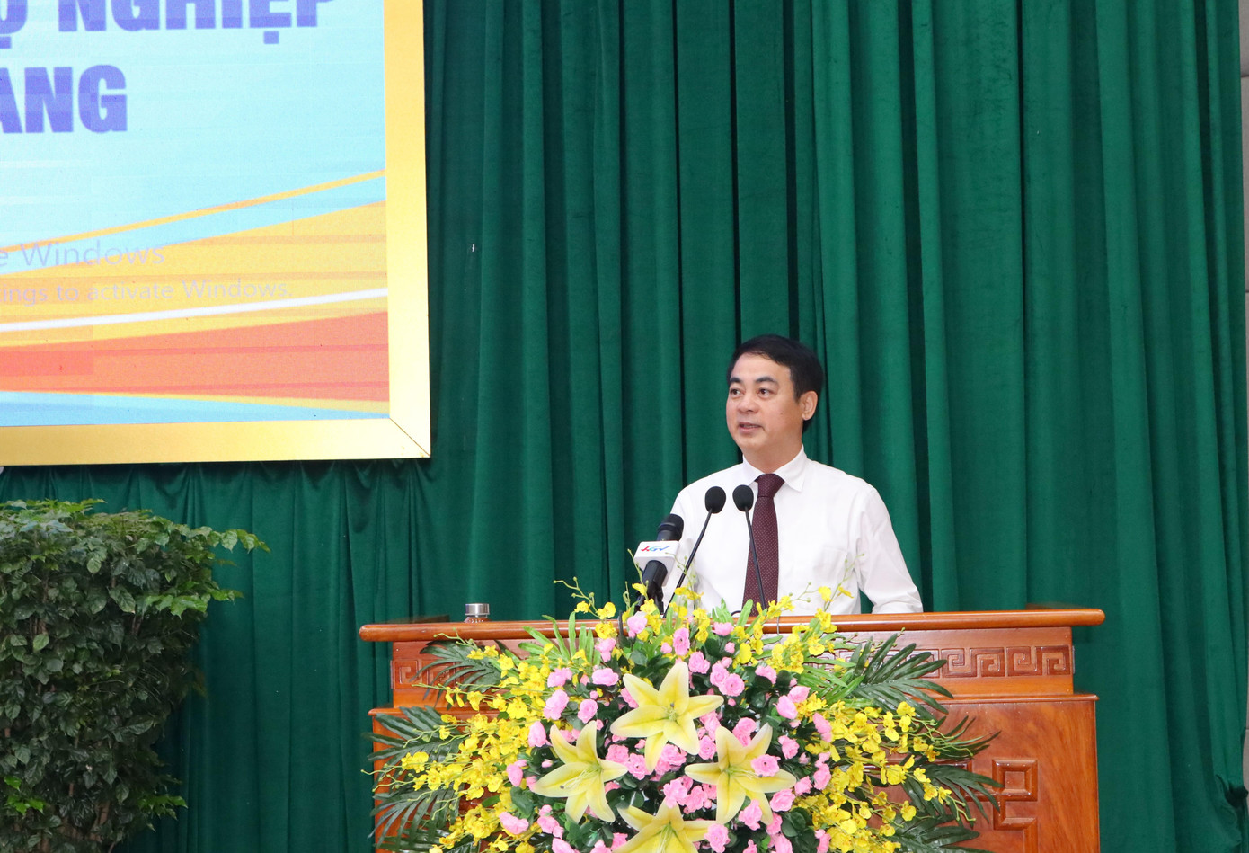 Bí thư Tỉnh ủy Hậu Giang Nghiêm Xuân Thành phát biểu tại Hội thi. Bí thư Tỉnh ủy Hậu Giang Nghiêm Xuân Thành phát biểu tại Hội thi.