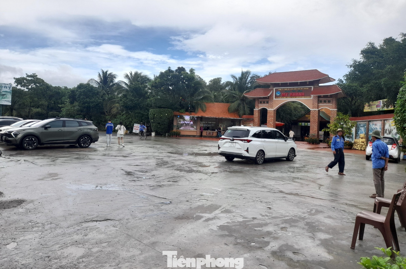 Cách đó không xa, tại Làng du lịch Mỹ Khánh, lượng khách cũng chưa có dấu hiệu tăng đột biến.