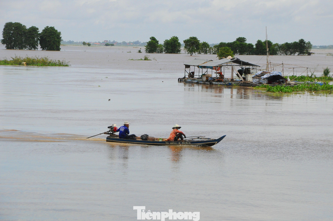 Dòng chảy về ĐBSCL cao hơn trung bình nhiều năm. Ảnh: Cảnh Kỳ Dòng chảy về ĐBSCL cao hơn trung bình nhiều năm. Ảnh: Cảnh Kỳ