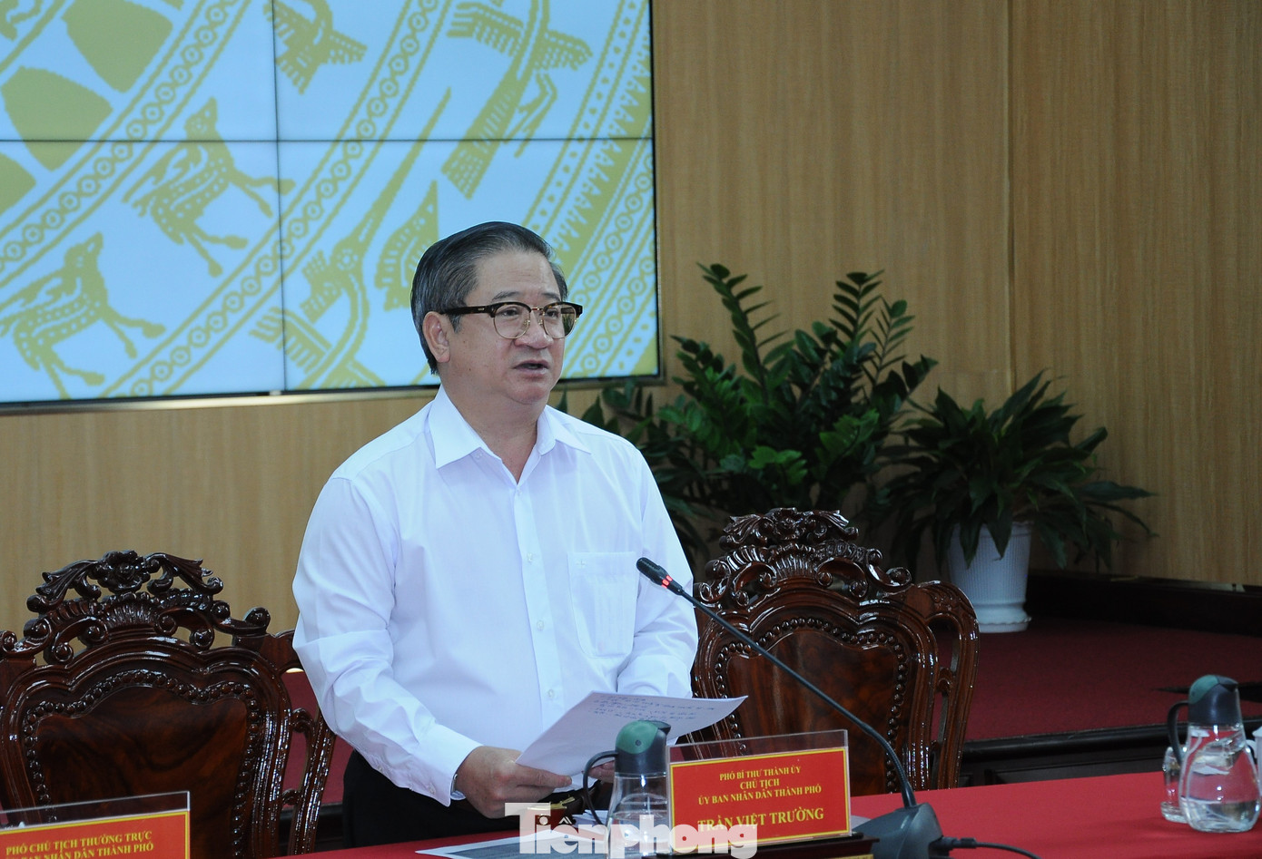Chủ tịch UBND thành phố Cần Thơ Trần Việt Trường phát biểu tại phiên họp. (Ảnh: Cảnh Kỳ) Chủ tịch UBND thành phố Cần Thơ Trần Việt Trường phát biểu tại phiên họp. (Ảnh: Cảnh Kỳ)