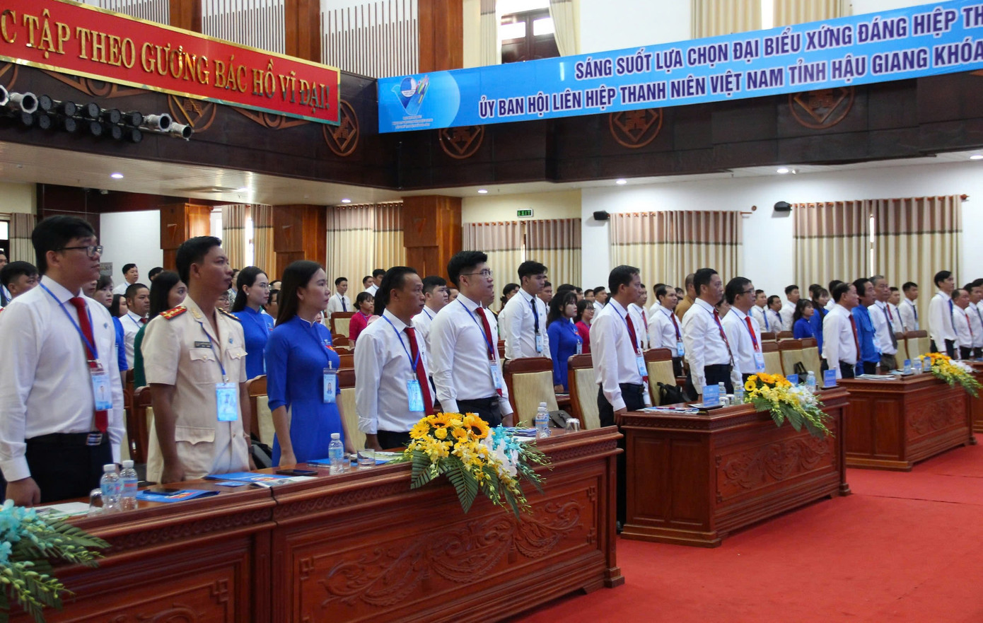 200 đại biểu đại diện cho hơn 130.000 hội viên thanh niên trong toàn tỉnh Hậu Giang dự đại hội. 200 đại biểu đại diện cho hơn 130.000 hội viên thanh niên trong toàn tỉnh Hậu Giang dự đại hội.